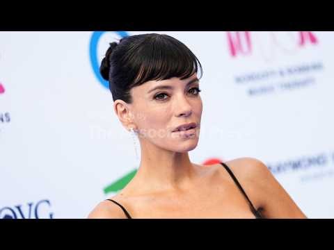 Lily Allen, JADE and Jessie J among the stars honored at the O2 Silver Clef Award in London
