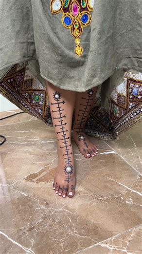 Glitter Henna Booking — Yut Henna Services