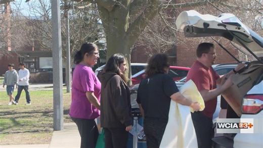 Students move out of U of I’s Snyder Hall after basement flood