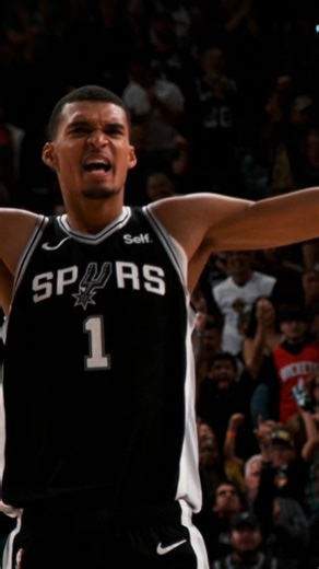 Victor Wembanyama recorded his 100th straight game with a block last Friday night! 🔥 Will he make it 101 tonight?? Wemby and the Spurs face the Wizards at 7:00pm/et on NBA League Pass! 🍿 | NBA