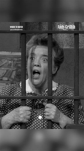 Deputy Fife sees his duty and does it! 👮 #TheAndyGriffithShow Now streaming on Paramount | The Andy Griffith Show