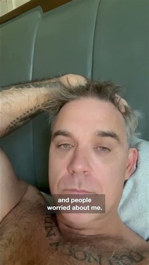 Robbie Williams jokingly apologises for being ‘deeply unprofessional’