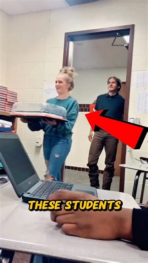 They Surprised Their Teacher With a Birthday Cake… 🥹🎂