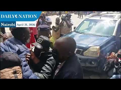 Police disperse protesters and arrest one outside National Archives, Nairobi CBD