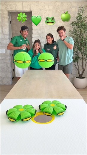 🍀,💚,🐸, or 🍏?