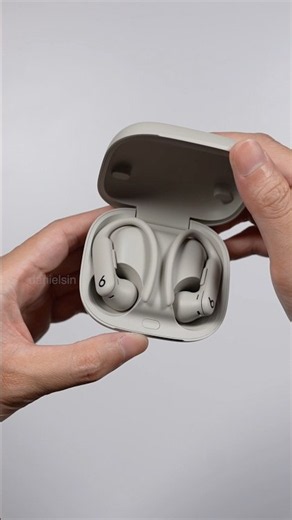 Powerbeats 2 Pro in Quick Sand Unboxing!