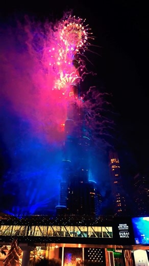 NYE Dubai 2026 | Burj Khalifa Color Explosion Show 🎉🎇#newyear #fireworks #dubai #burjkhalifa