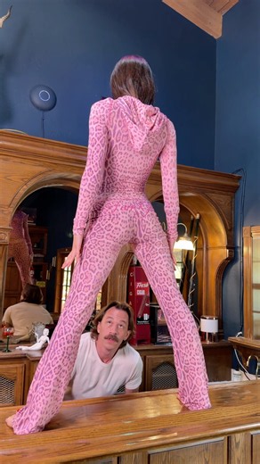 Can she grab it without her hands?