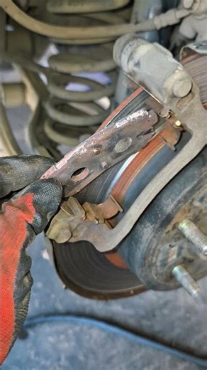 The Most Worn Brake Pad You'll Ever See #AutomotiveTips #MechanicLife #AutoEducation #DIYMechanic