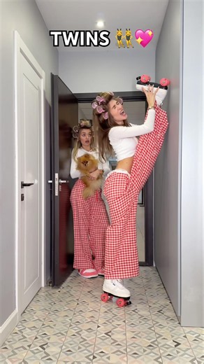 Sisters - Twins😈🛼 Do you like our DOG?🐶