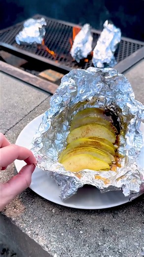Foil-Pack Cinnamon Apples 🍏