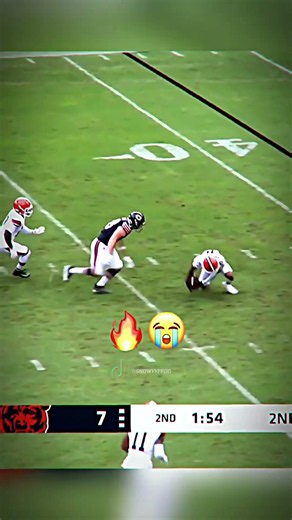 He READ the QB like a book 😭🔥 #nfl #shorts