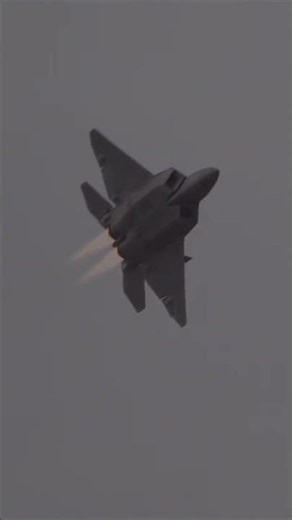 🇺🇸🔥 F-22 RAPTORS AFTERBURNER MANEUVERS! 😱🚀 #F22Raptor #Afterburner #AviationShorts #military