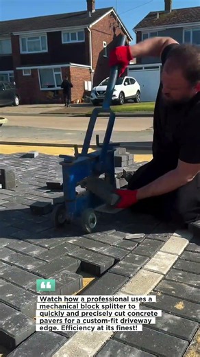 Pro Paver Tricks: Fast and Clean Block Cutting #shorts #paving #tools