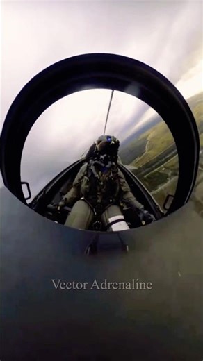 Pulling 9Gs in the F-35A Lightning II! ⚡️