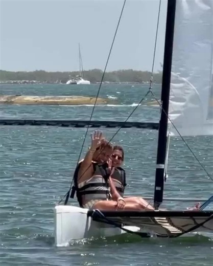 WATCH: Hoda Kotb stuns in bikini during boat trip with lookalike sister