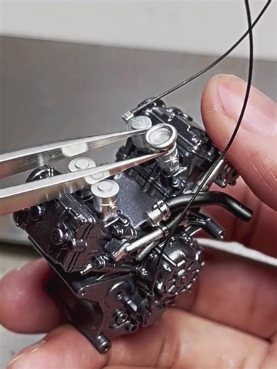 Building Tamiya 1/12 Repsol Honda RC213V Model