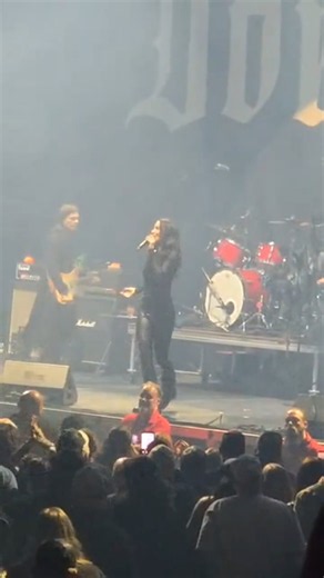 Live highlight of Dorothy & Godsmack at concert (Mountain America) [Idaho Falls]