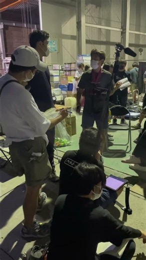 劇場版『TOKYOMER〜走る緊急救命室〜』スタッフと議論を重ねる鈴木亮平さんtkymer喜多見チーフ