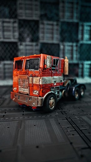 Transformer Optimus Prime Battle Mode 🦾 #bumblebee #transformers #transformation #optimusprime