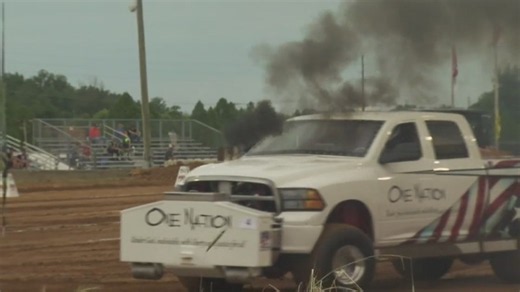 Tractor Pulling Nationals continue for second day in Evansville