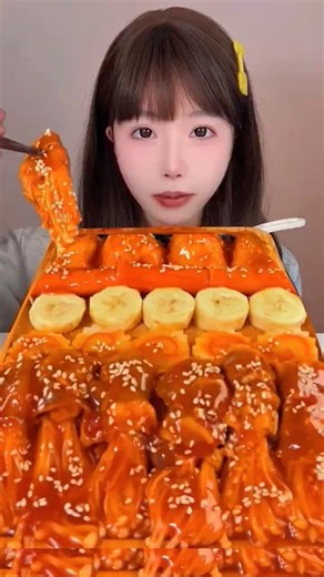 Nongshim Shin Ramyeon Hot Blackbean Ramen & Noodles Mukbang