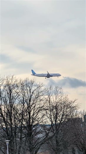 JetBlue Airbus 220 8K