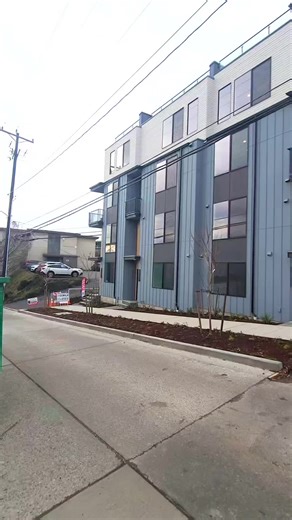 Open House Recap 🏠 The Axis by Greencity Homes located in the Fremont Community in Seattle. For a tour of one of these new construction homes, reach out for more information. 🏠 3421 Albion Place N, Seattle, WA 98103. MLS # 2442400. Unit: 3421 Listing Price $1,350,000. . . #seattletiktok #seattle #seattlewashington #realestate #tiktok