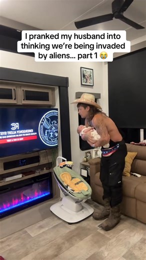The END SENT ME… Alien invasion prank on my husband 🤣😭 #prank #couplegoals #prankwars #aliens #alieninvasion | The Crazy Hillbilly