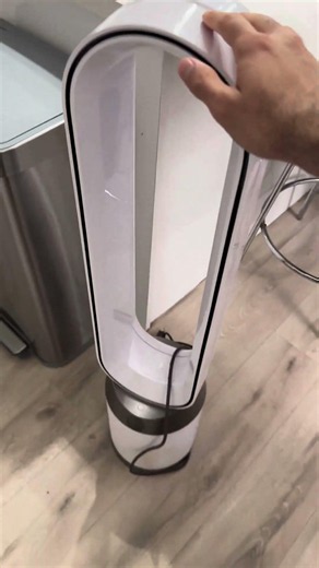 My apartment finally feels cool thanks to this Dyson tower fan