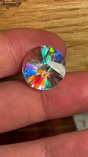 Ying Yang Cut #1: Diachronic Glass