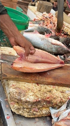 Amazing Super Fast Basa Fish Boneless Cutting Skills in ghazipur Mandi #shortvideo #fish #rrrm
