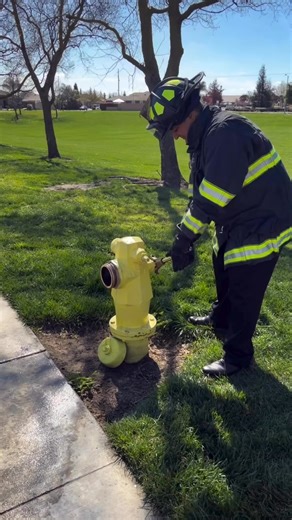 Over the next 6 weeks, a third-party contractor will be inspecting all 2,700 city fire hydrants to ensure they’re in top working condition and ready when our community needs them most. 🚒💧 To kick things off, Mayor Gary Singh rolled up his sleeves and helped demonstrate a hydrant flow test — check out the video to see him wrenching a hydrant and flowing water! During inspections, you may notice crews operating hydrants and briefly flowing water. This is a routine process that helps: ✔️ Confirm 