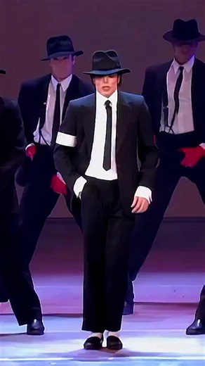 Michael Jackson Dangerous 1995 MTV Performance: Hollywood & Military Dance Influences