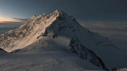Climbers on Everest: uplifting mountaineering moments