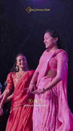 Anchor Bhanu Naidu & Chinnu Stunning Dance Highlights: Vanneladi Tikkuladi Song! #viral #shorts #dj