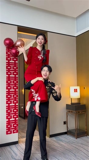 Cute Wedding Moment 😍 Groom Lifts Bride with Love!#CuteCouple #WeddingFun