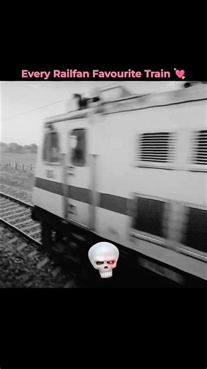 CR Rajdhani Is Just Normal? 💀 Every Railfan's Favourite ❤️🚆 #shorts