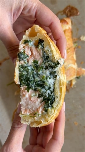 Salmon Wellington with Puff Pastry #salmon #seafood #fooddolls | Food Dolls