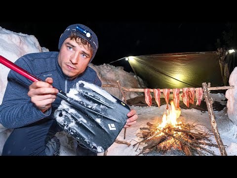 Construyo un refugio con nieve y un tarp… ¿será suficiente para pasar la noche?