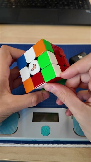 Day 33 of posting every OLL until the series is finished