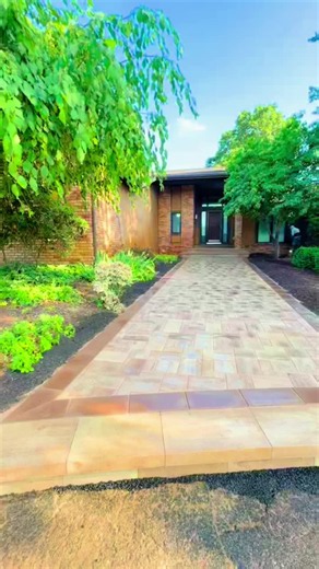 #hardscaping #paverwalkway #curbappeal #outdoorliving #landscapingdesign | Steve Dhondt