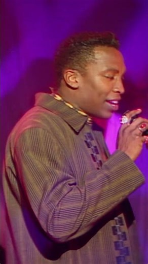 Haddaway performing „What Is Love“ at 'Top Of The Pops' in 1993