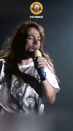 🔫 Guns N' Roses 🌹 - PATIENCE (Tokyo Dome) #shorts #gunsnroses #slash