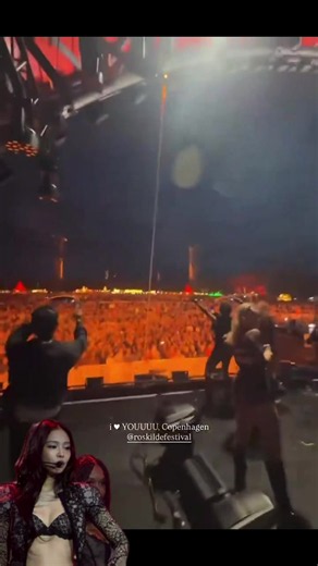 The crowd of JENNIE's headline set in roskilde festival is crazy massive and loud!! 🔥 #JENNIE #BLACKPINK #LIKEJENNIE #OA #RoskildeFestival