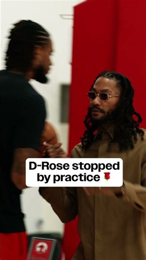A familiar face in the practice gym 🌹 #chicagobulls #nba #derrickrose