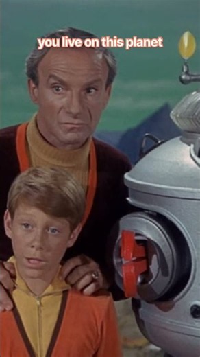 Earthmen are Weak!@Jedimaster2022 #lostinspace #angelacartwright #billmumy #classictv #classicscifi