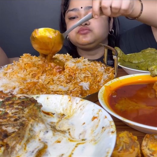 ASMR: EATING SPICY CHICKEN CURRY🔥 BASMATI RICE || #shorts #mukbangn#asmreating #mukbangasmr #asmr