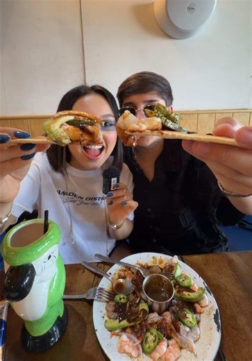 ASMR Comiendo Camarón y Postre de Chocolate 🤤