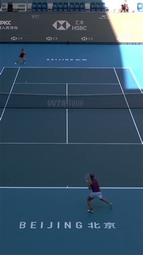 She is locked in 🔒Iga Swiatek is in control of this match against Jovic!#ChinaOpen